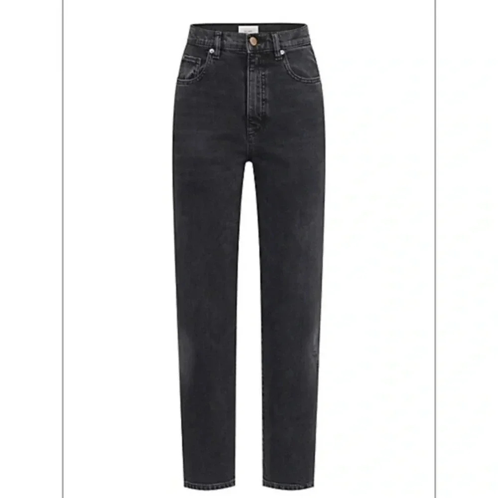 DL1961 Premium Denim
Enora Straight Cigarette Jeans